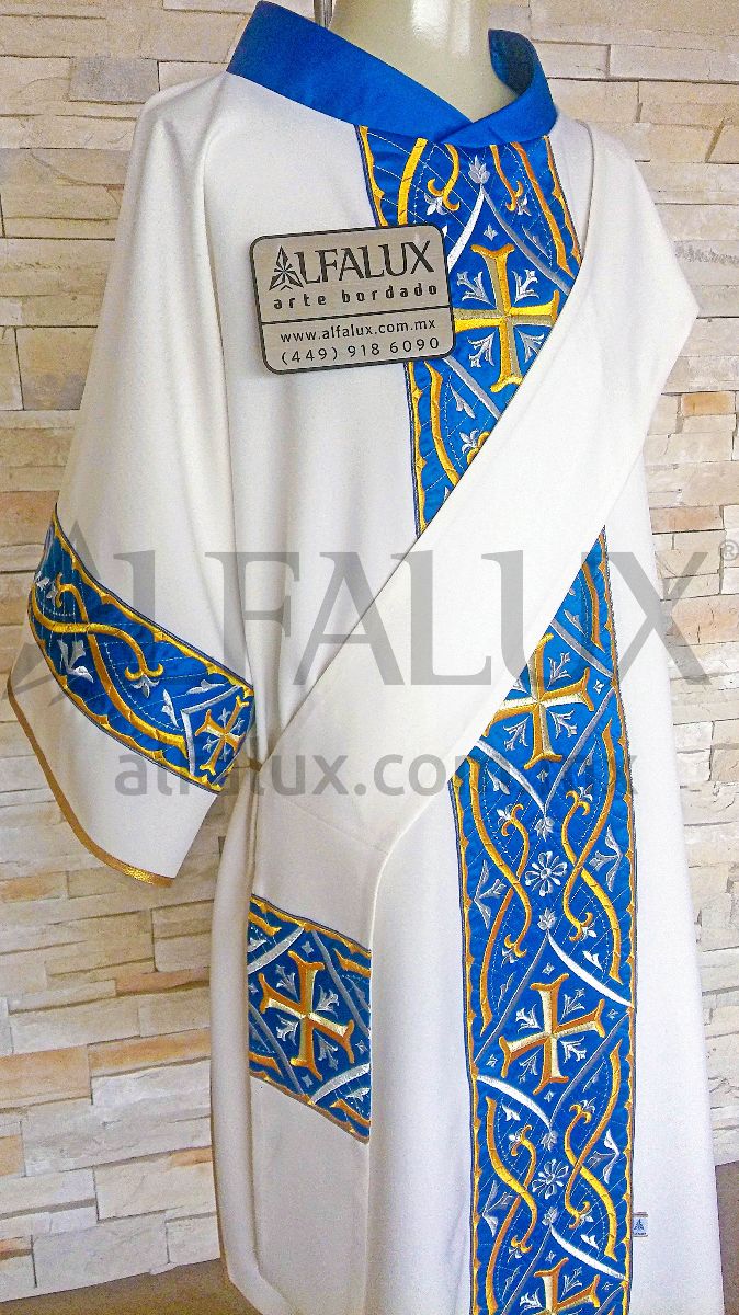 05 FRANCES Blanco Azul Dalmatica Laterales Mangas